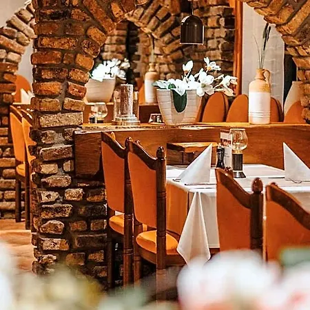 מלון Restaurant Adria Stuben Brühl